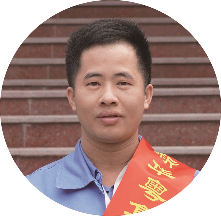 黄永富_荣获2021年度球友会平台劳动模范.jpg